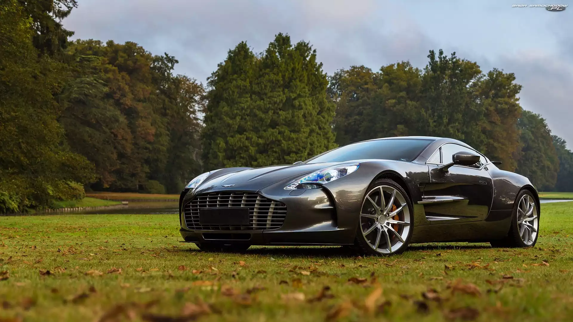 2009-2012, Czarny, Aston Martin One-77