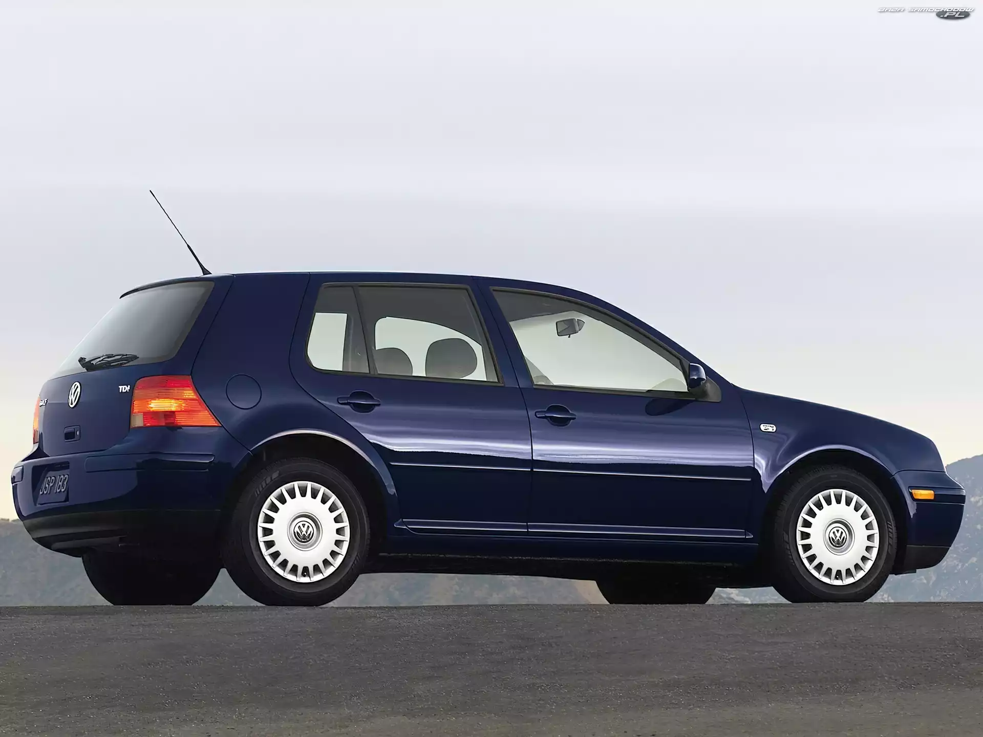 Golf 4, Granatowy