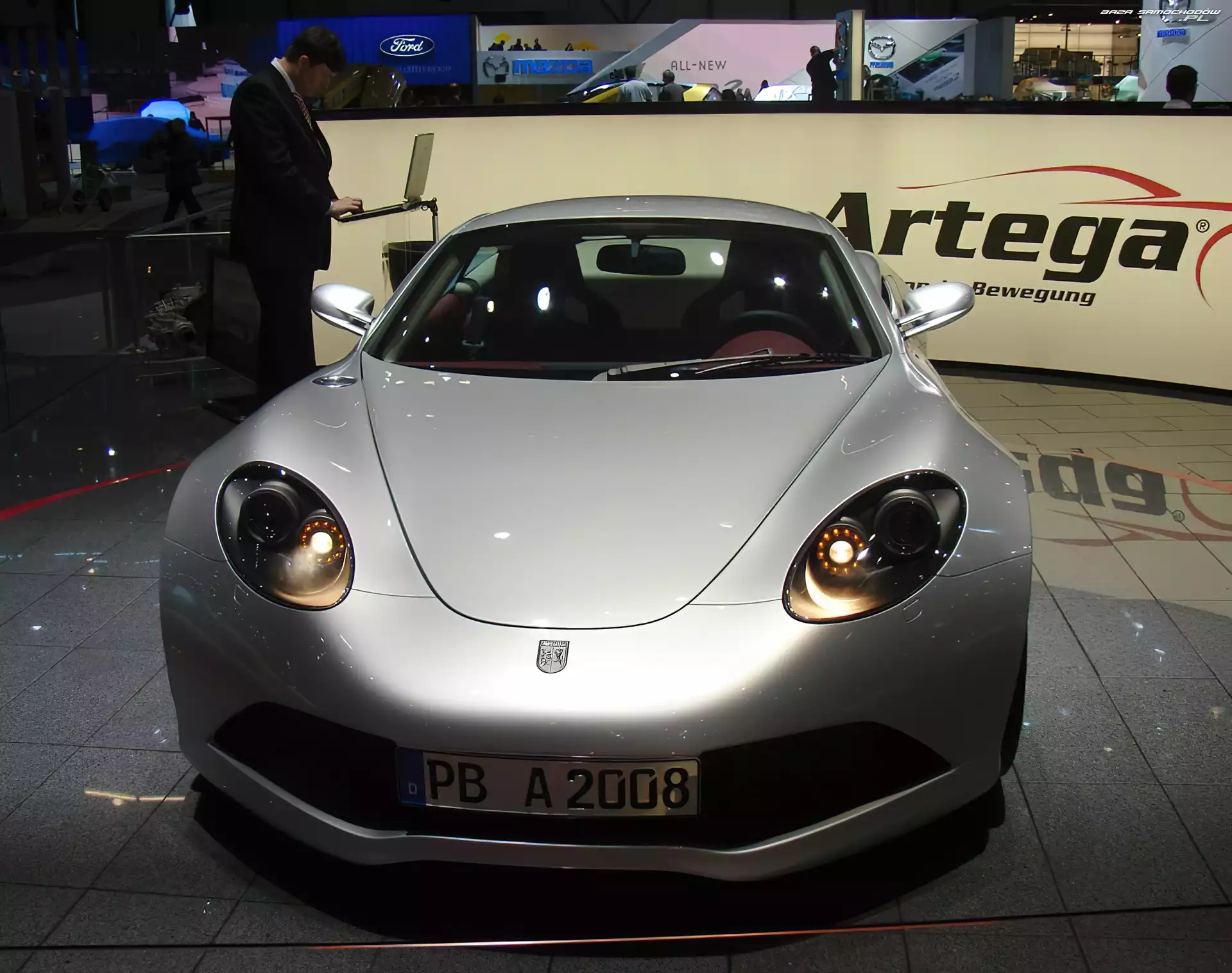Srebrna, Artega GT, Salon, Stoisko