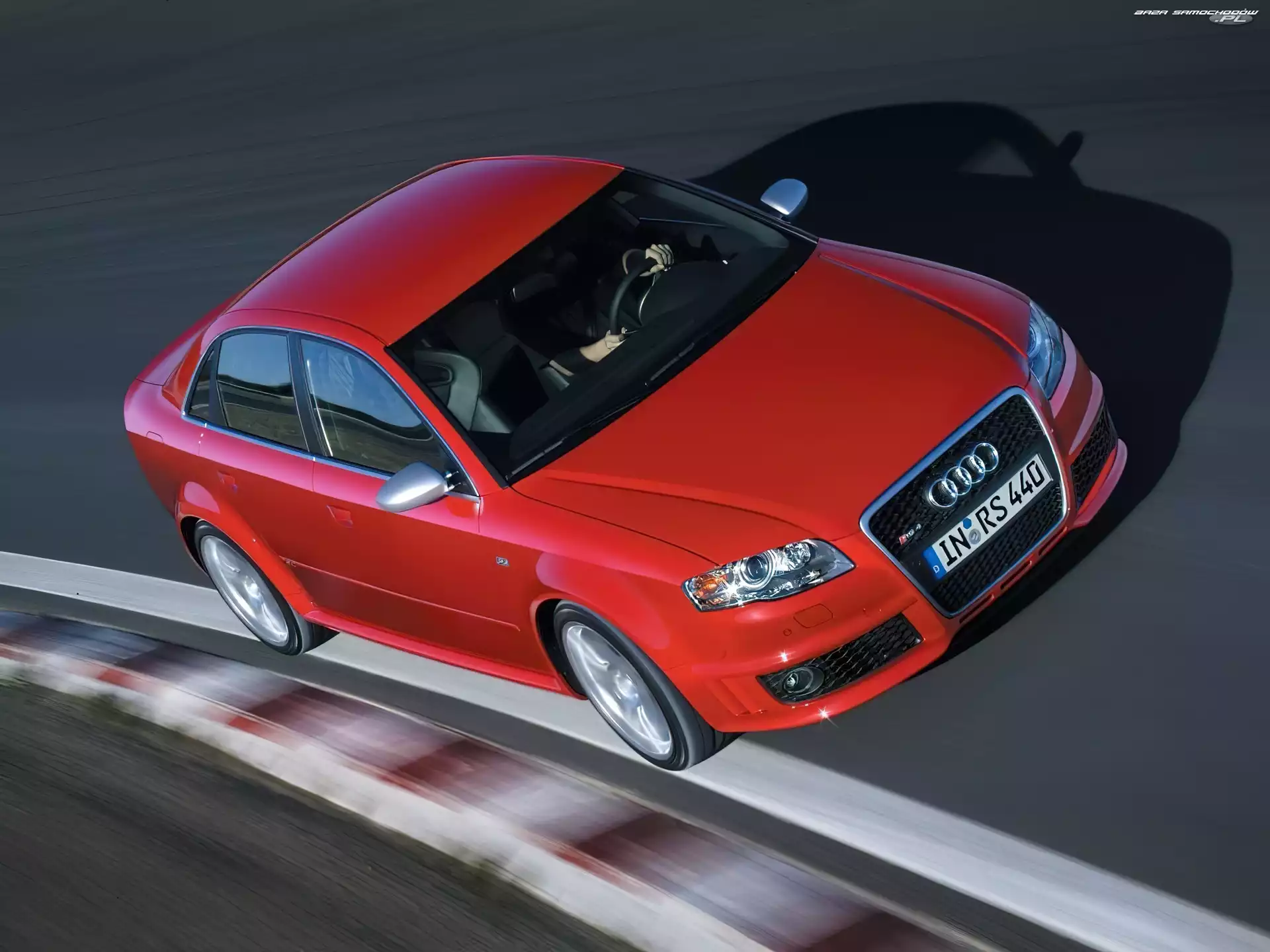 Audi S4, Czerwone