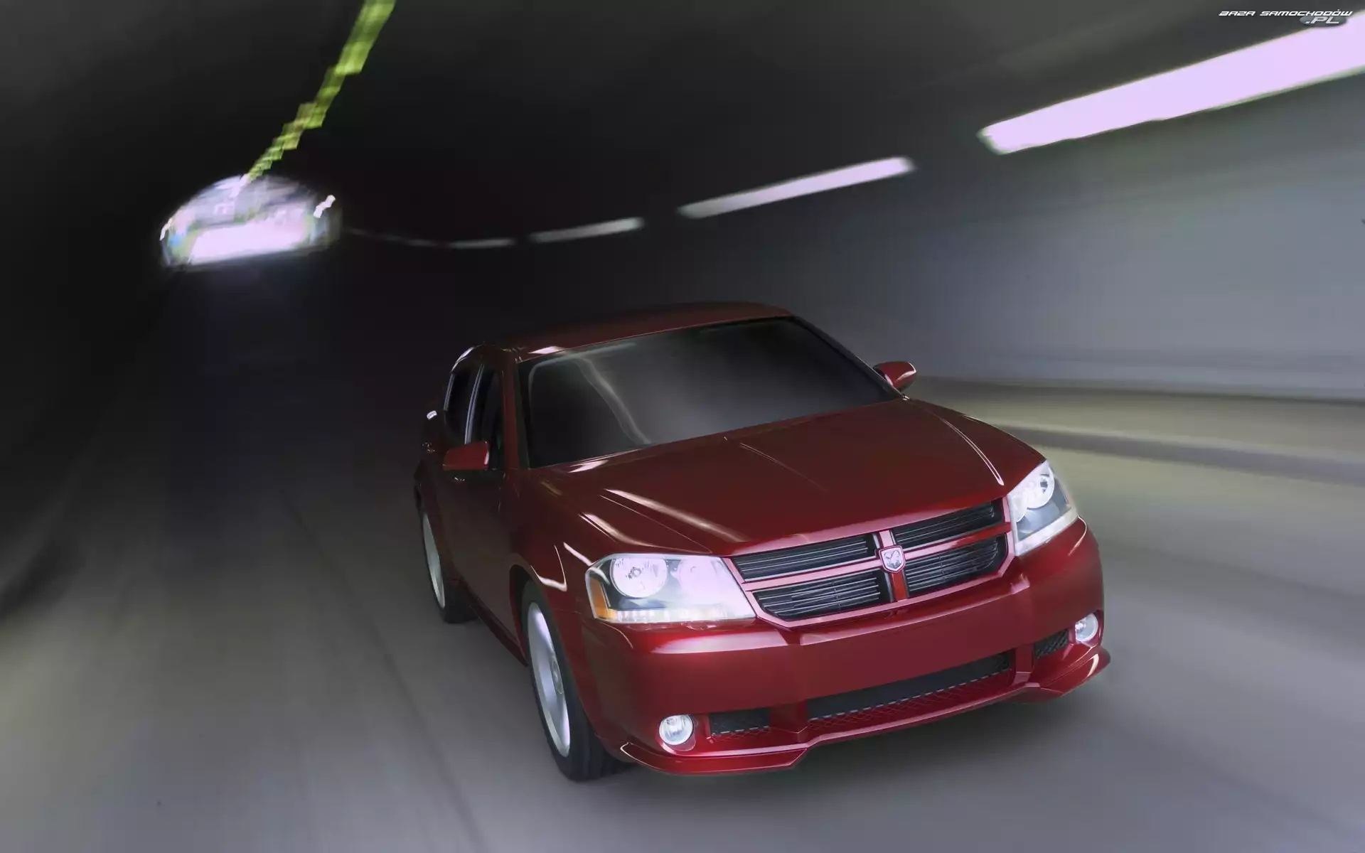 Światła, Dodge Avenger, Tunel