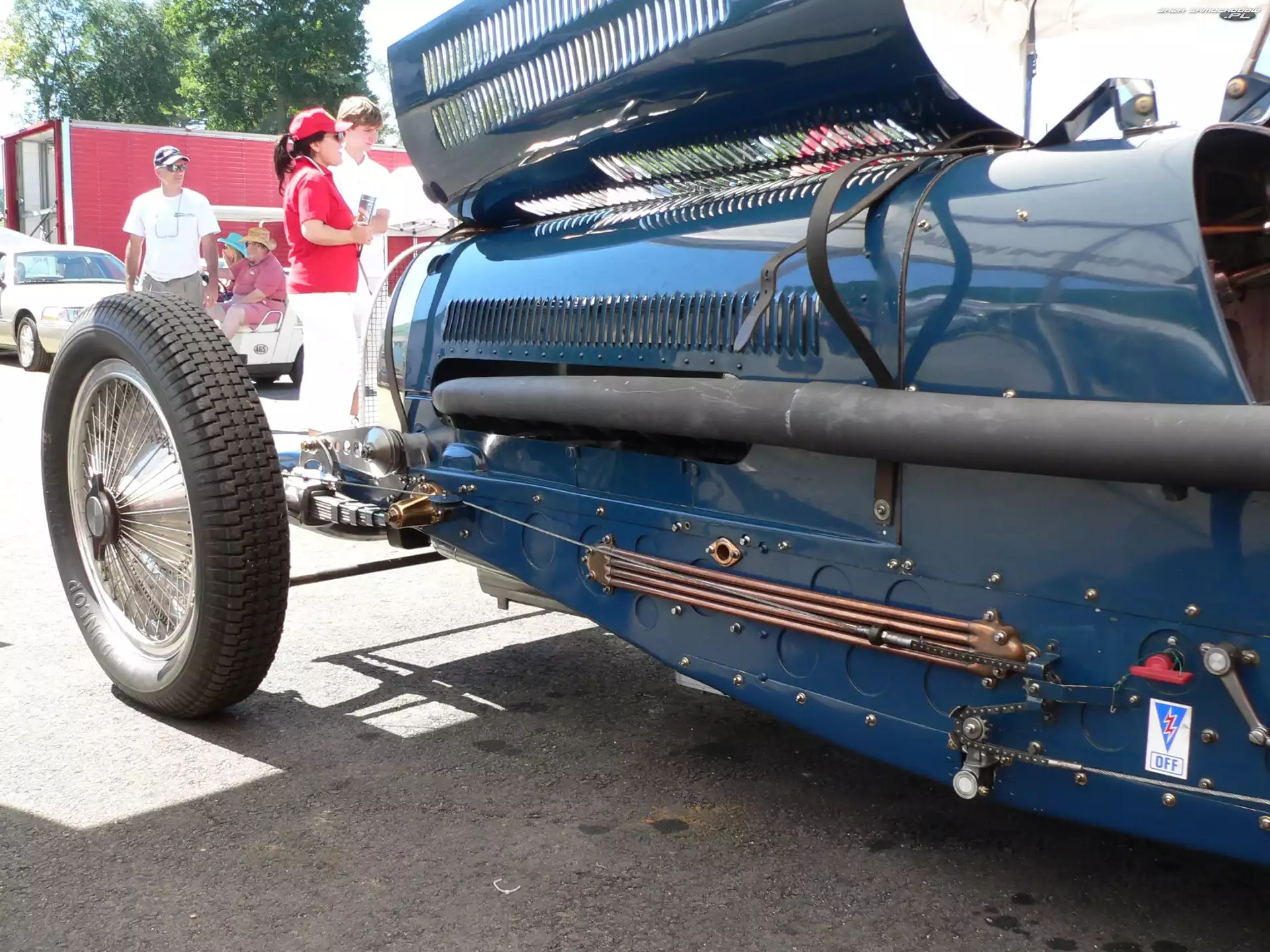 maska, Bugatti, koło