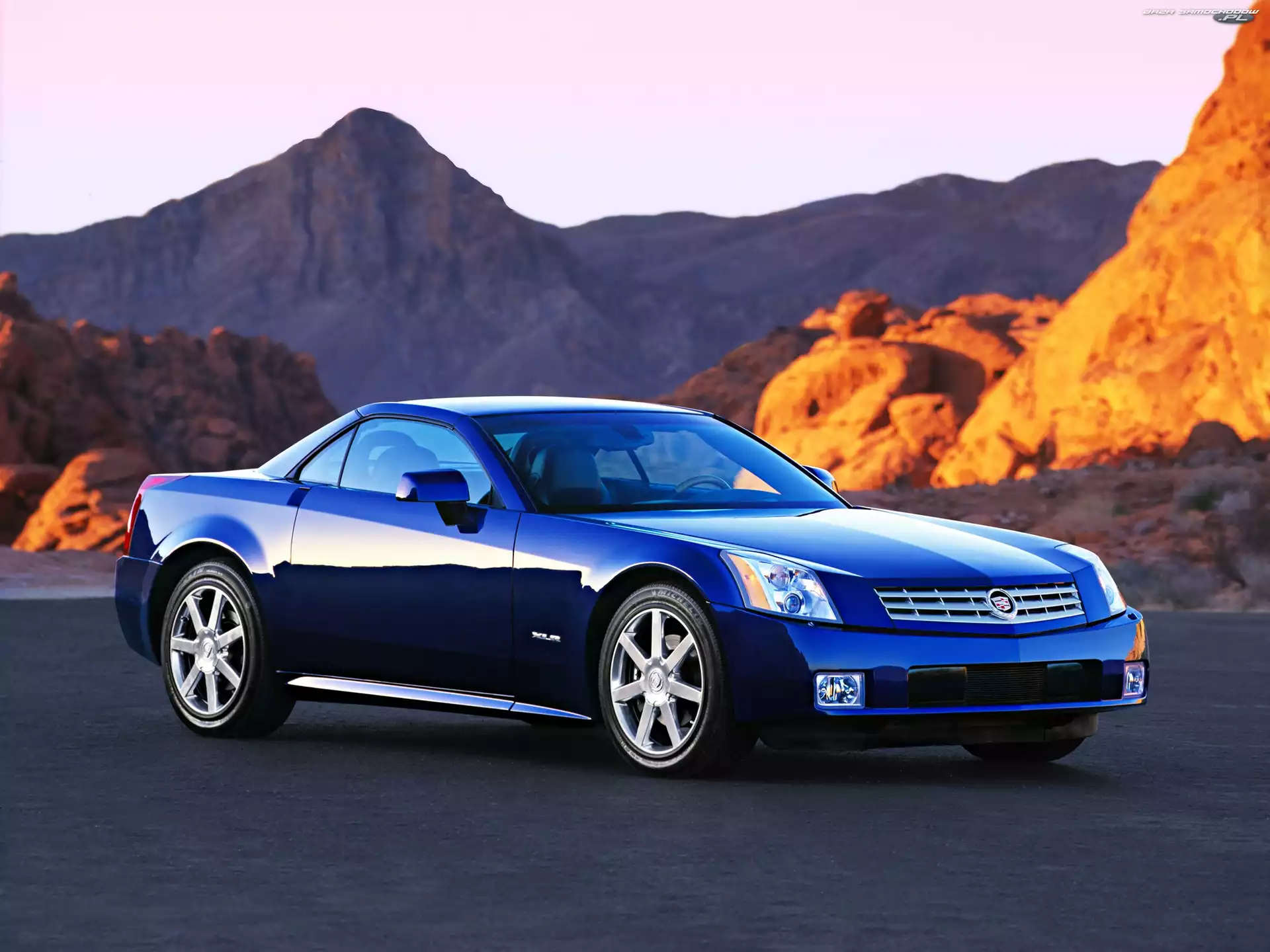 Niebieski, Cadillac XLR
