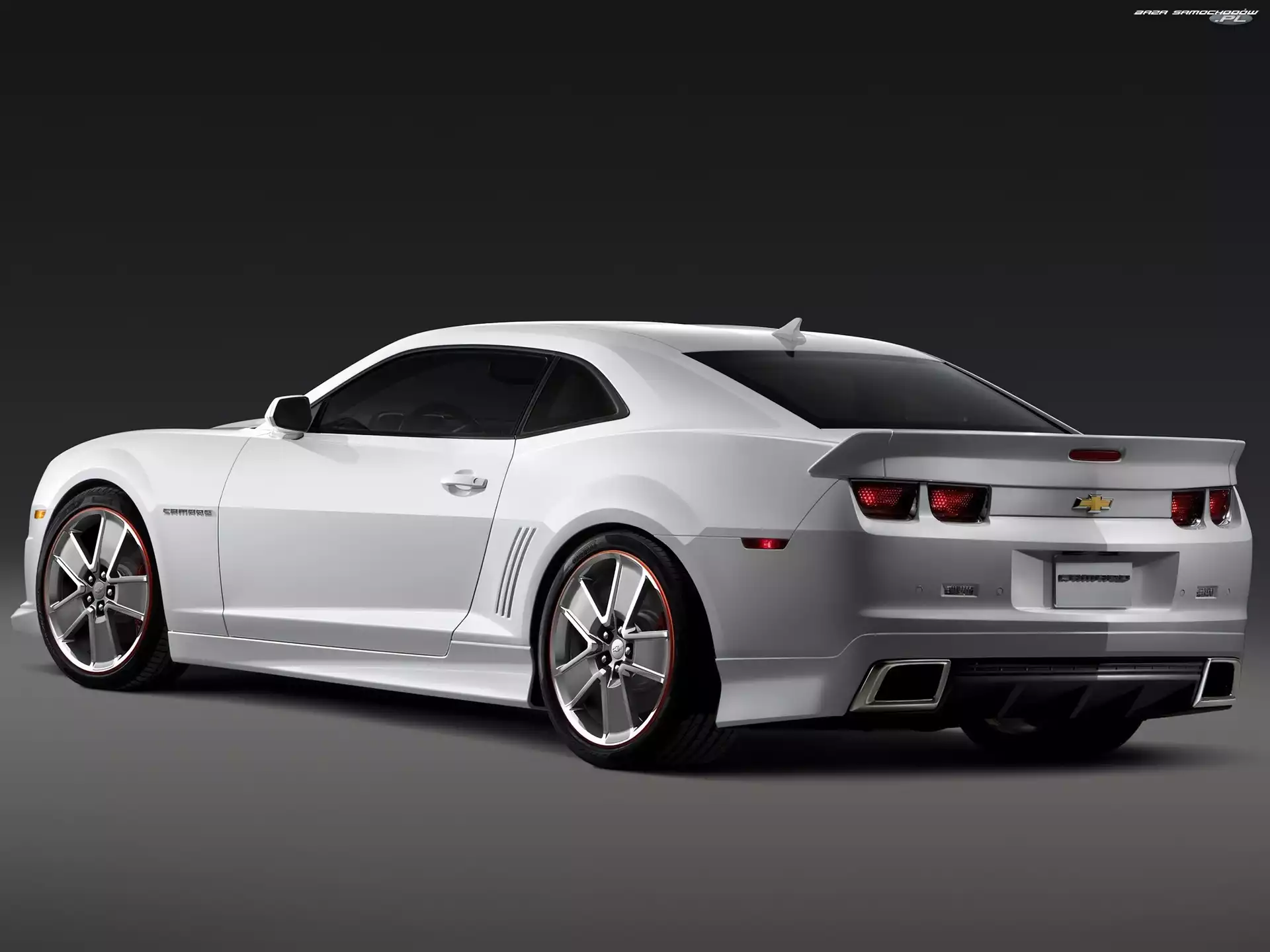Białe, Camaro SS