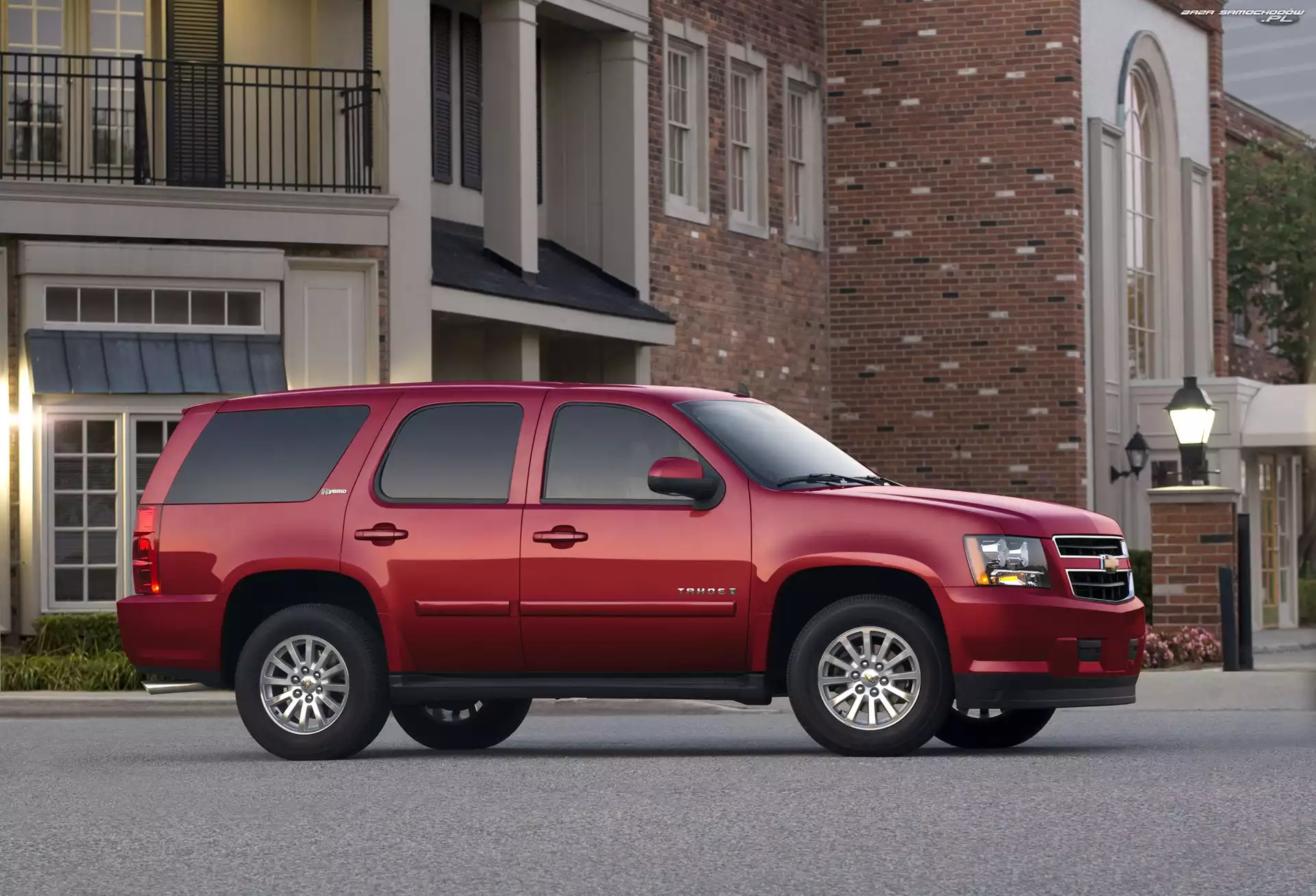 Chevrolet Tahoe, Bok, Bordowy, Prawy