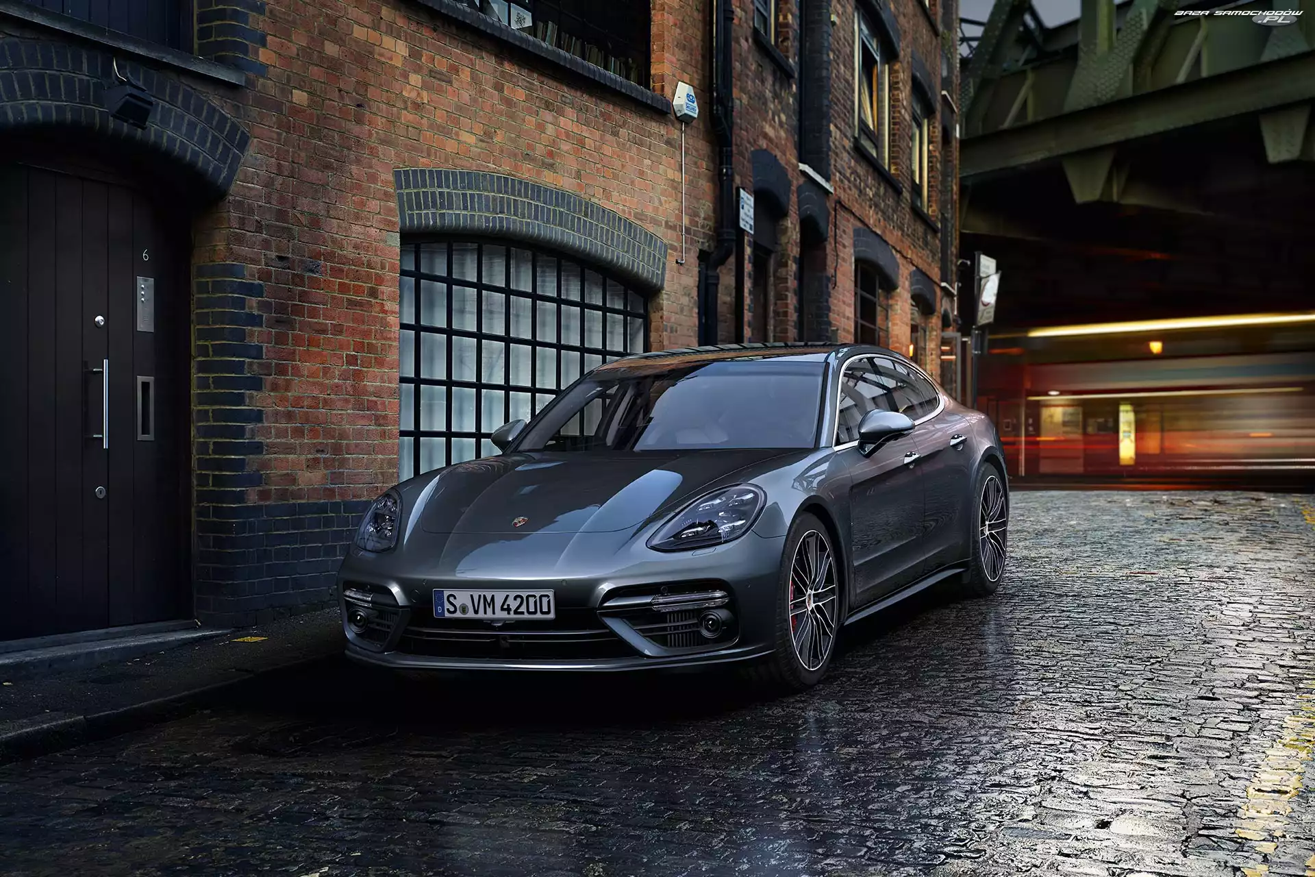 Dom, Porsche Panamera Turbo, 2016