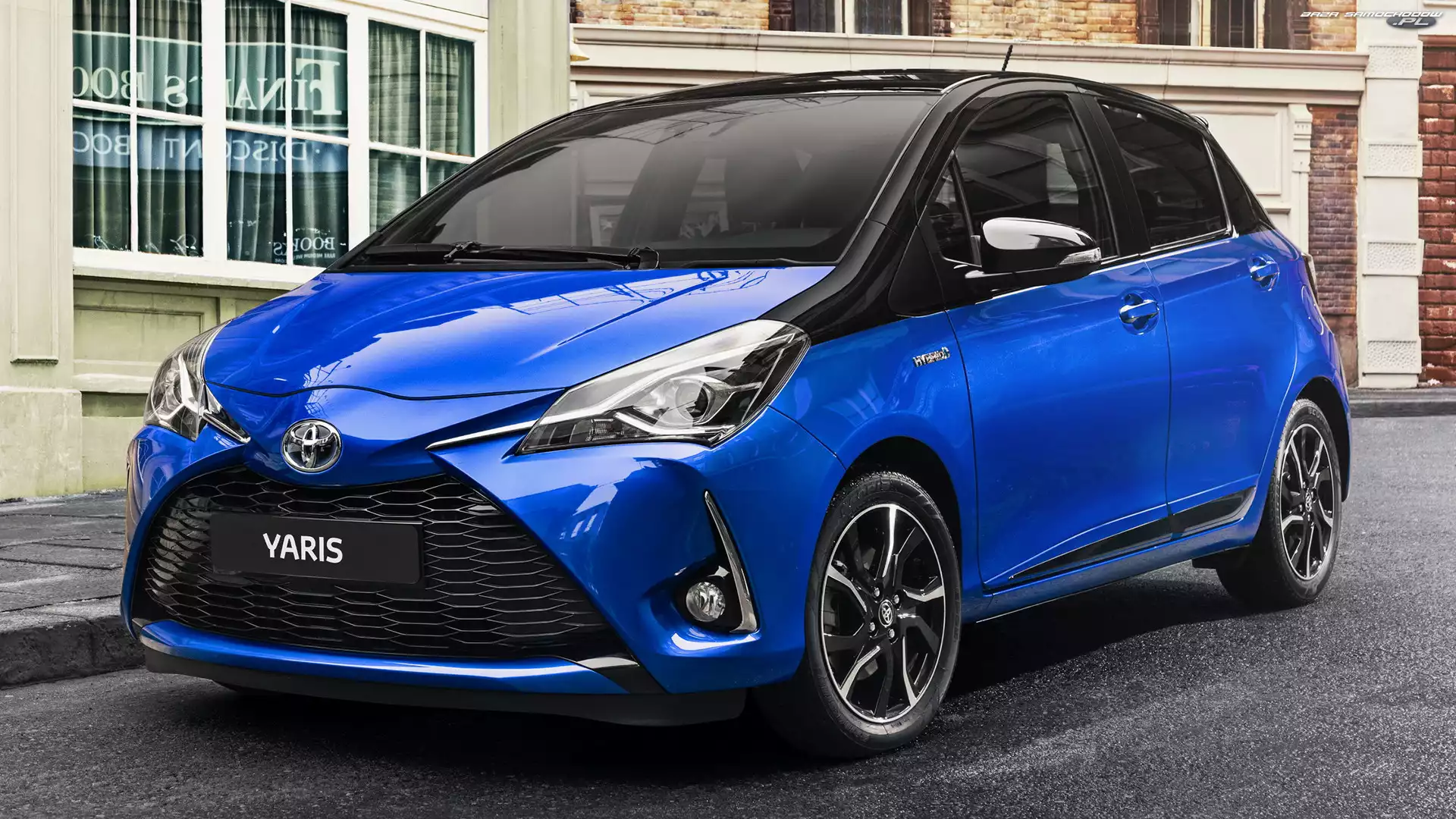 Hybryda, Toyota Yaris