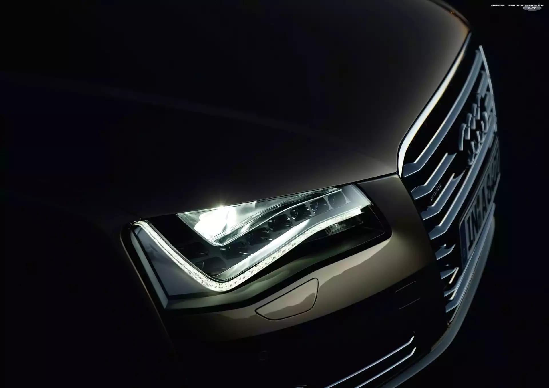 Maska, Audi A8 D4, Atrapa