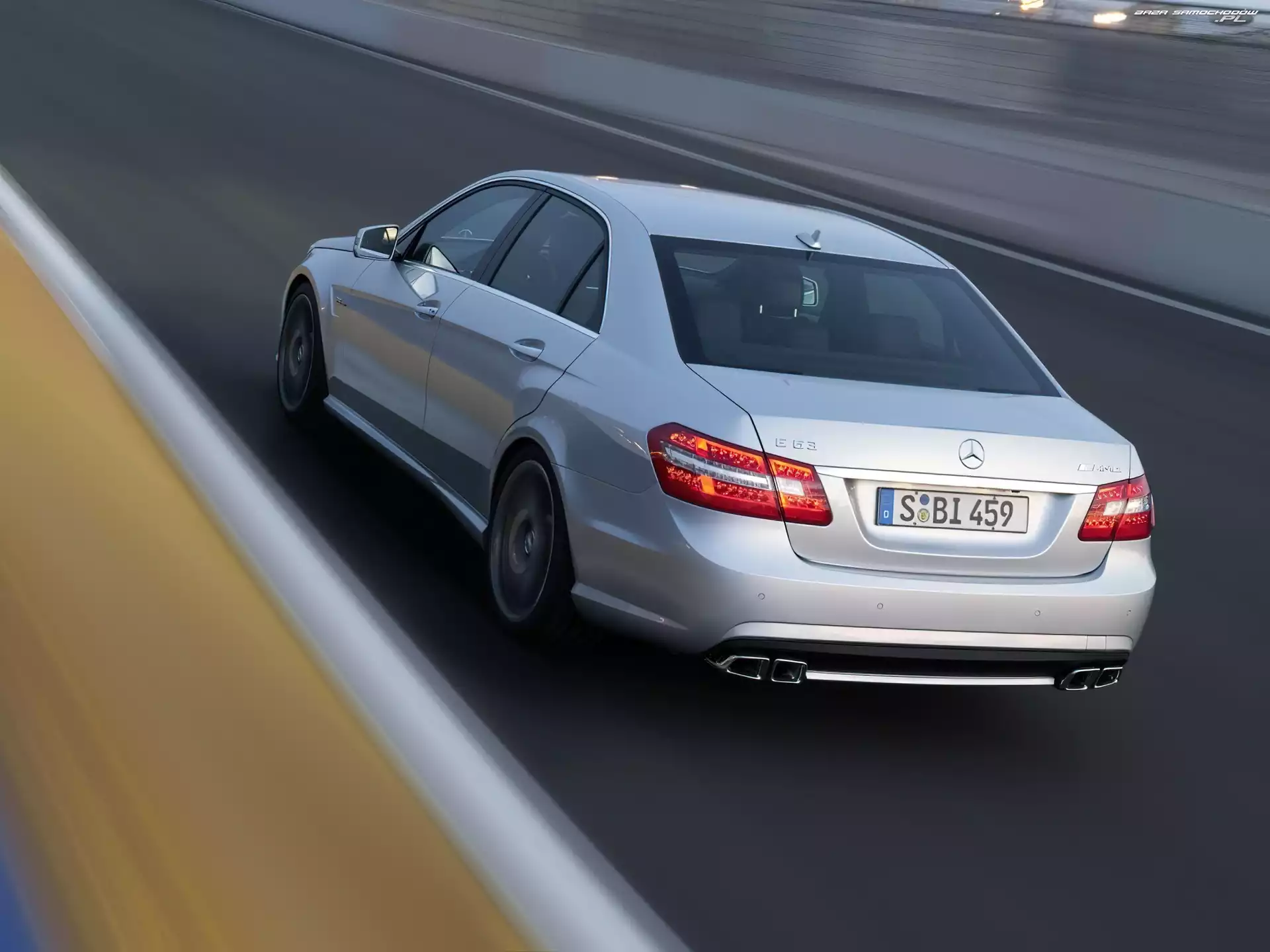 Limuzyna, Mercedes Benz E 63 AMG