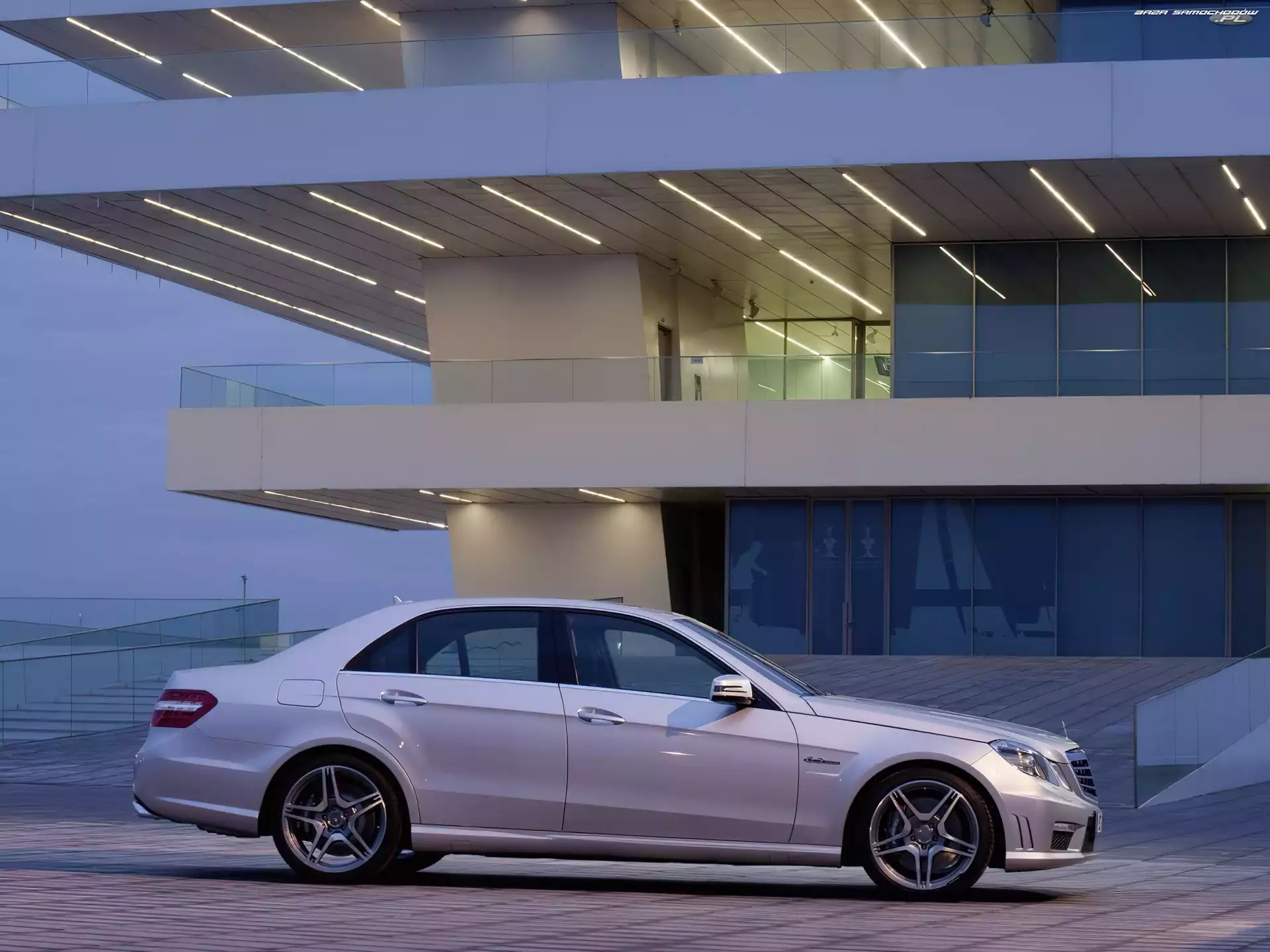 Miasto, Mercedes Benz E63, AMG