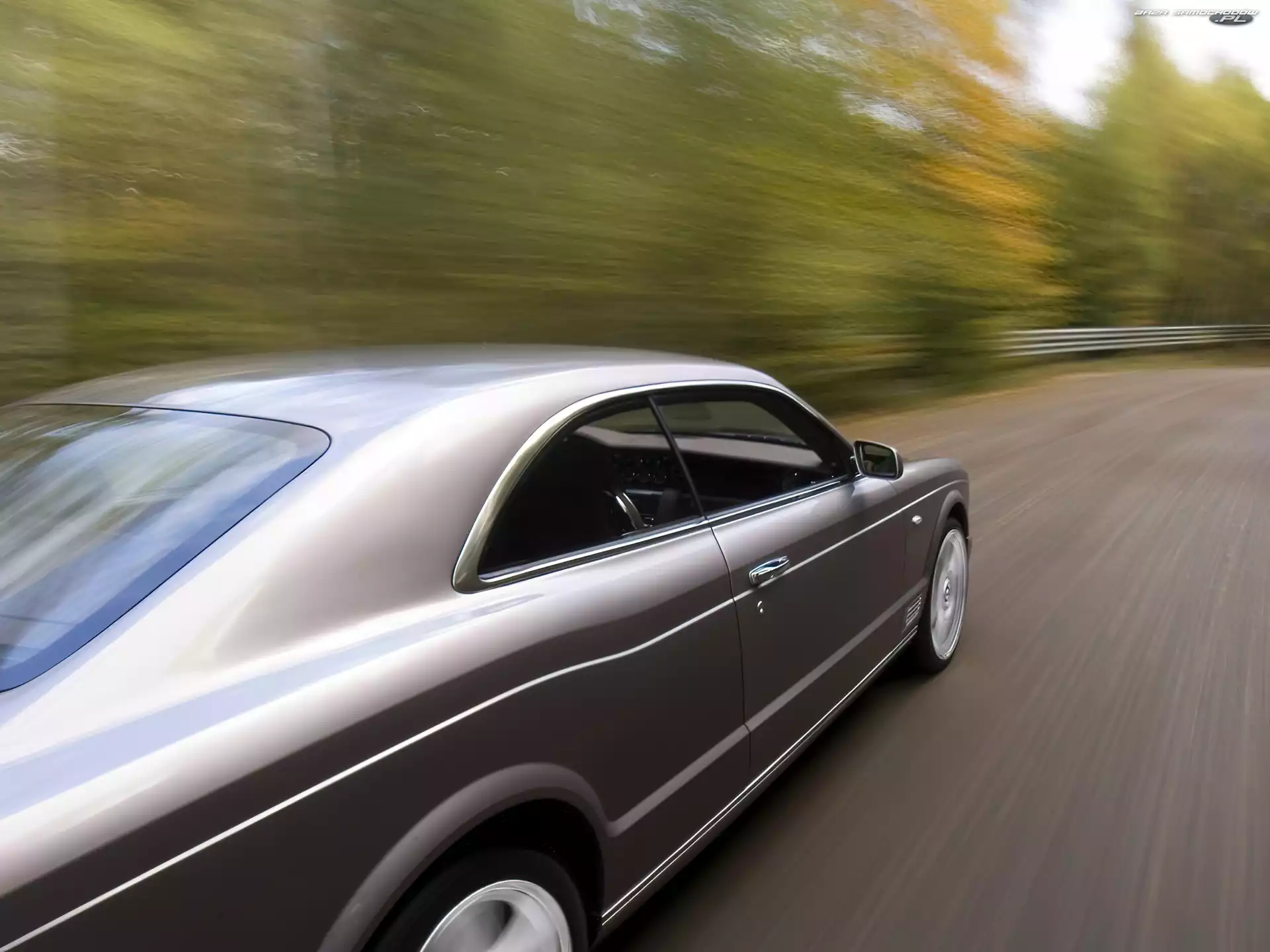 Nadwozia, Bentley Brooklands, Linia