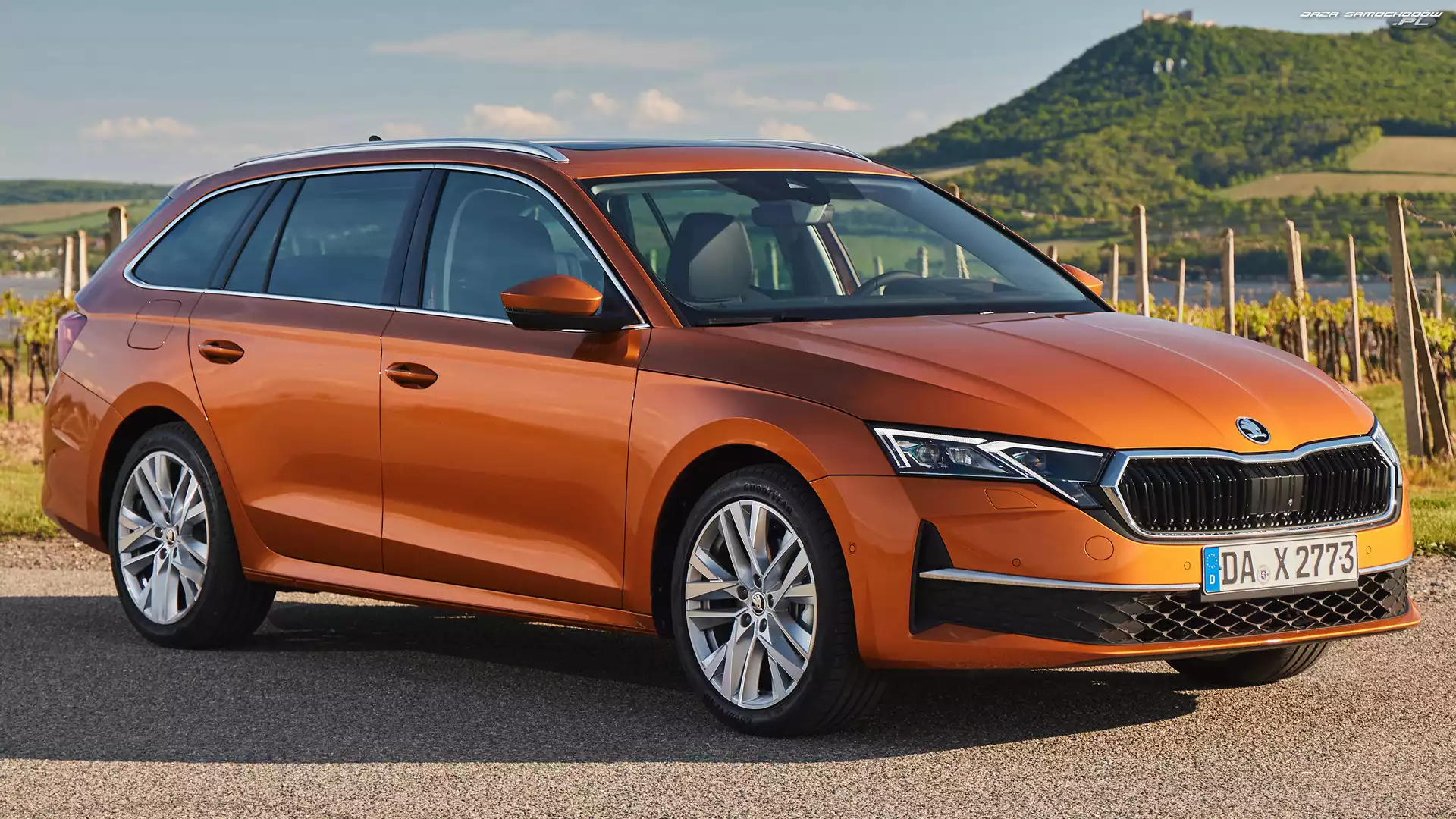 Skoda Octavia, Combi, Bok, Przód