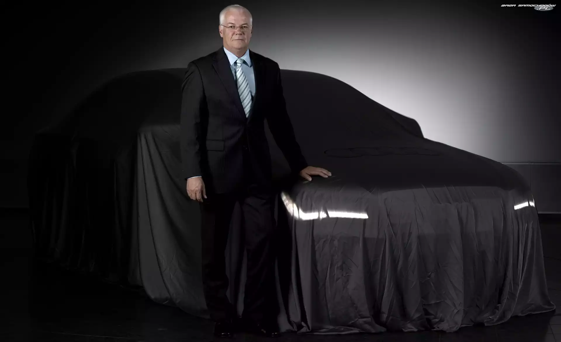 Odsłona, Audi A8 D4, Prezentacja