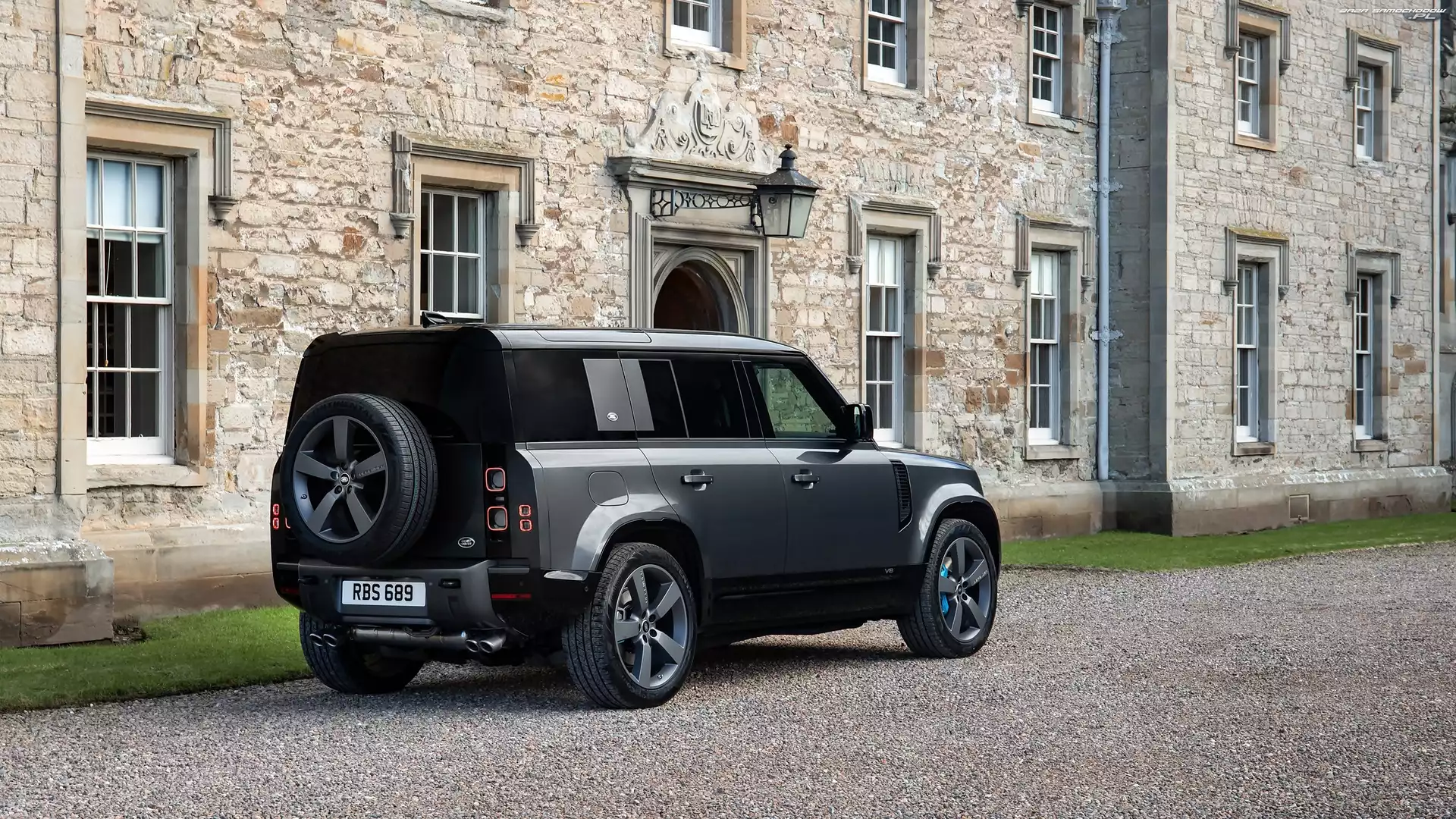 Land Rover Defender II, Budynek, Czarny, Druga generacja
