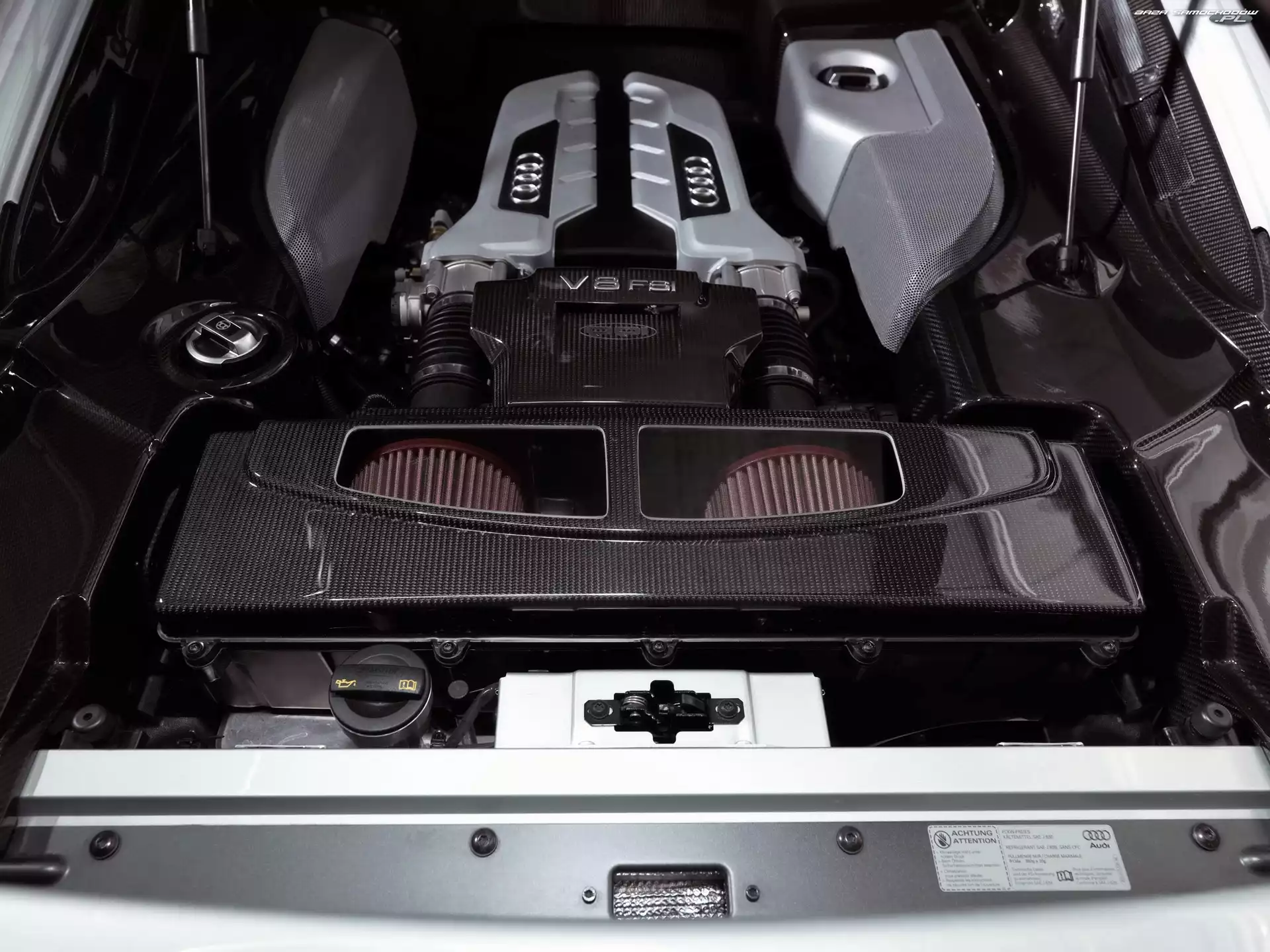 Silnik, FSI, Audi R8, V8