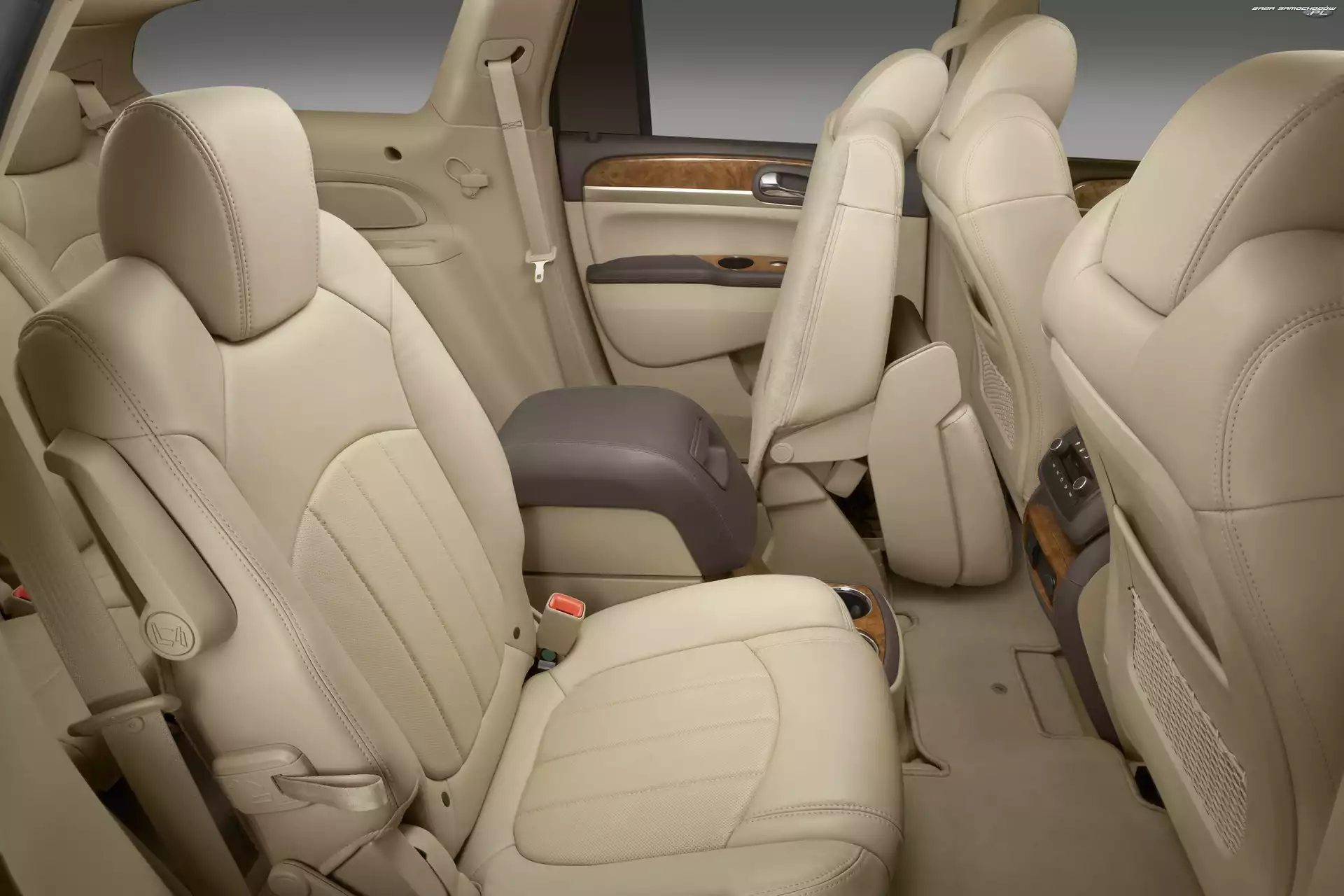 Skóry, Buick Enclave, Kremowe