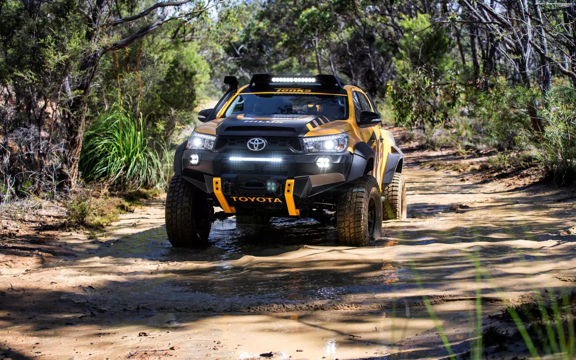 Toyota Hilux Tonka Concept, 2017
