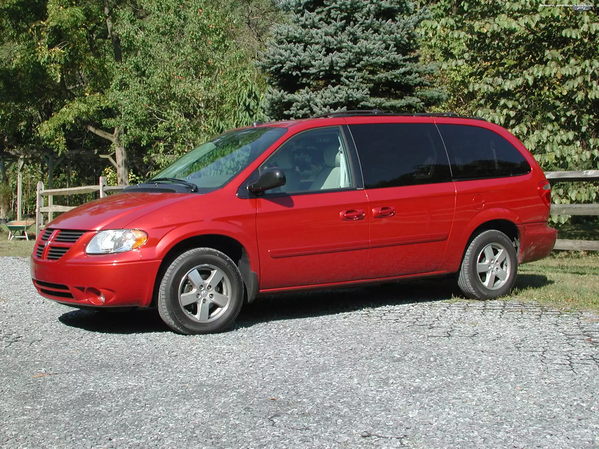 Van, Czerwony, Dodge Caravan